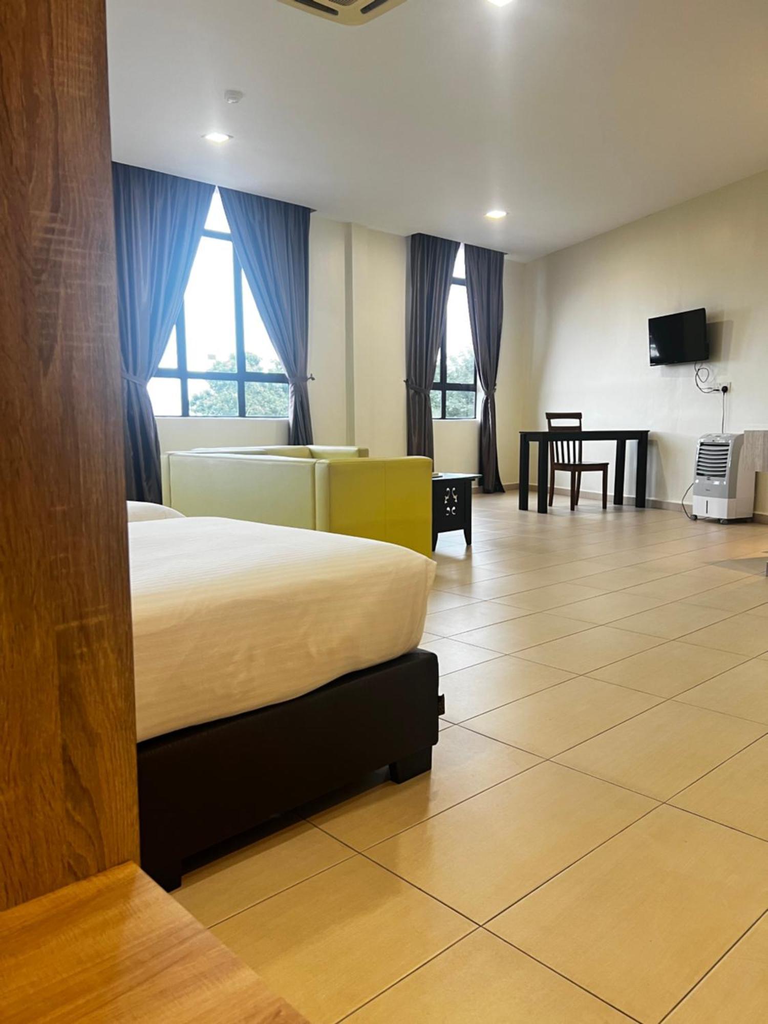 Sin Lien Hotel Keluang Ngoại thất bức ảnh