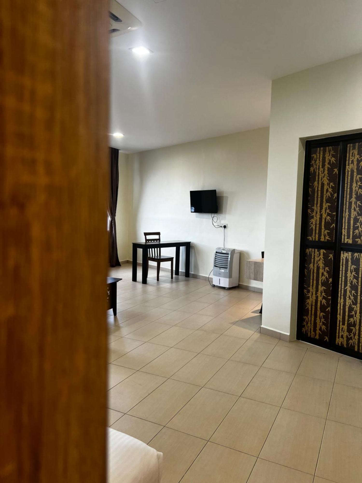 Sin Lien Hotel Keluang Ngoại thất bức ảnh