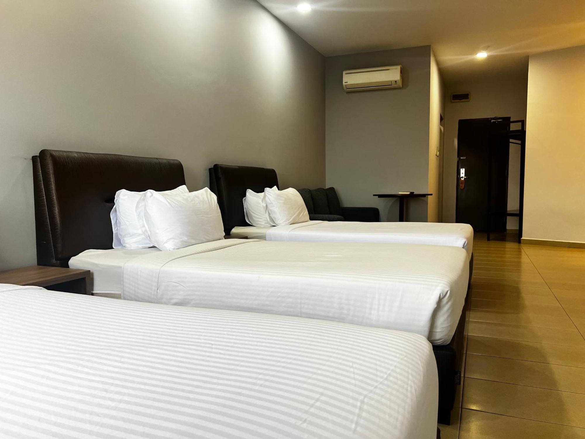 Sin Lien Hotel Keluang Ngoại thất bức ảnh