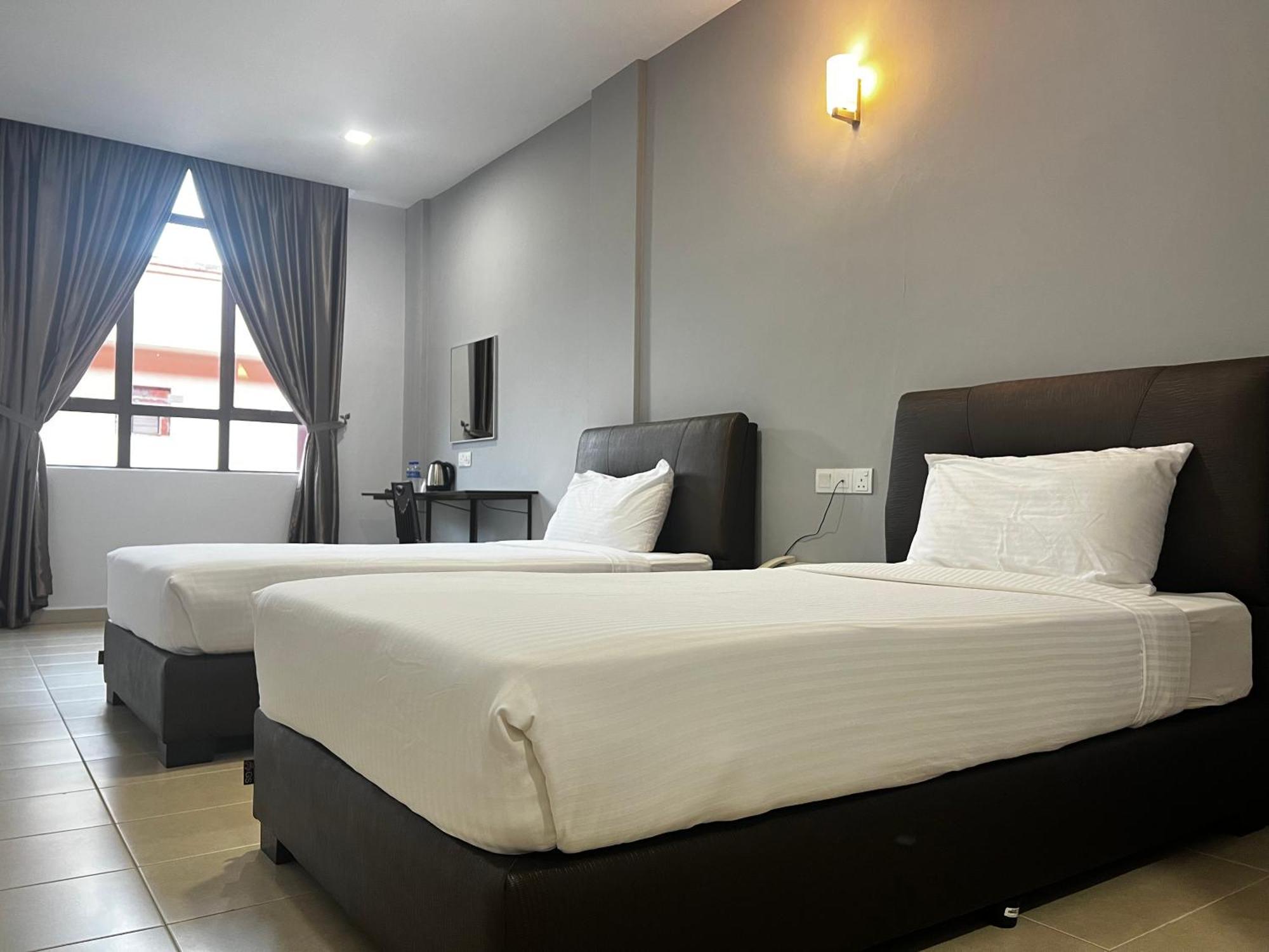 Sin Lien Hotel Keluang Ngoại thất bức ảnh